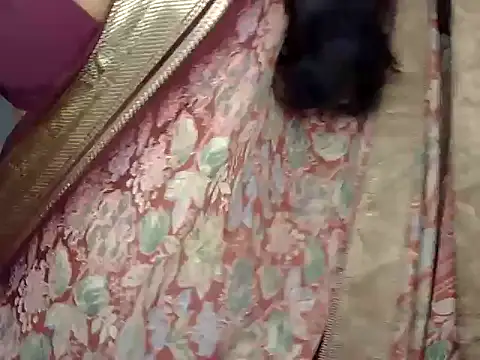 Snapshot of cute_sweeetu chatting on 10-29-25, 05:31 cute sweeetu online show from 10-29-25, 05:31