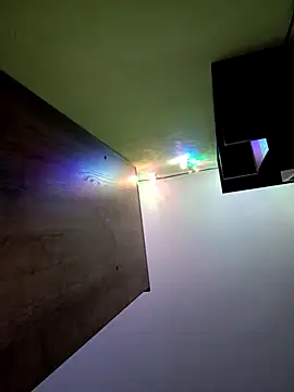 Anna   May online show from 12-18-24, 06:25