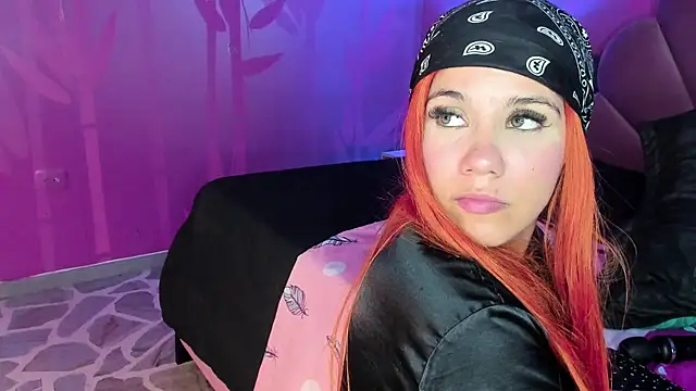 MelaniieRoux online show from 03-22-25, 06:00