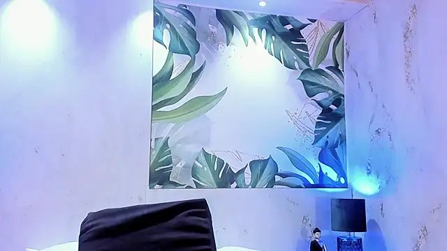 MelaniieRoux online show from 04-16-26, 09:39