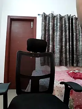 Snapshot of sanaya_baby chatting on 01-19-25, 08:41 sanaya baby online show from 01-19-25, 08:41