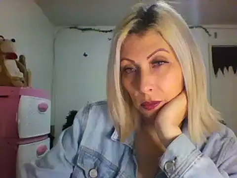 alixia81 online show from 12-15-24, 09:24