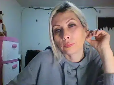 alixia81 online show from 12-21-24, 11:24