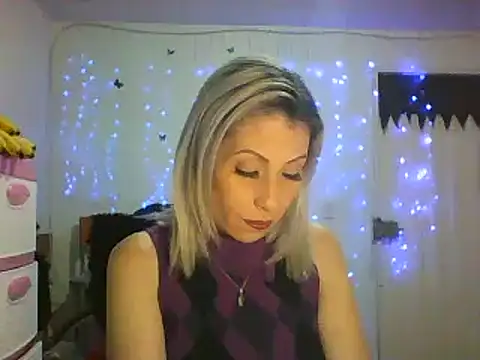 alixia81 online show from 02-11-25, 12:17