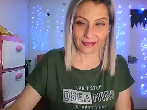 alixia81 online show from 03-01-25, 02:15