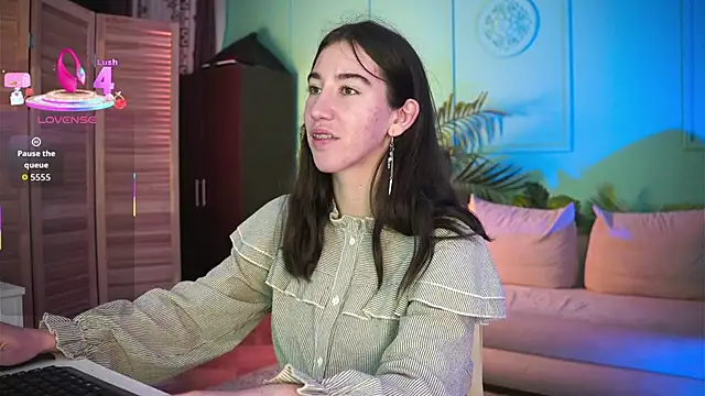 Belle Via online show from 09-18-25, 03:58