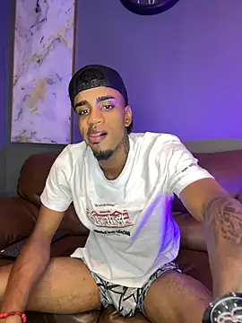 AaronCruz  online show from 01-28-25, 11:17