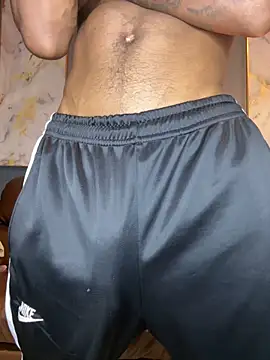 AaronCruz  online show from 02-07-25, 01:25