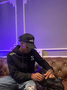 AaronCruz  online show from 02-27-25, 12:34