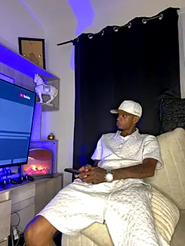 AaronCruz  online show from 10-23-25, 02:00