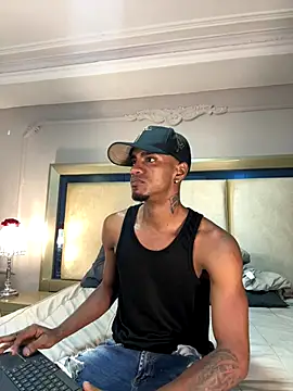 AaronCruz  online show from 12-02-25, 09:21