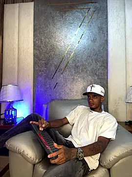 AaronCruz  online show from 01-05-26, 08:01