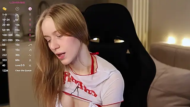 PollyAgata online show from 10-18-25, 07:25