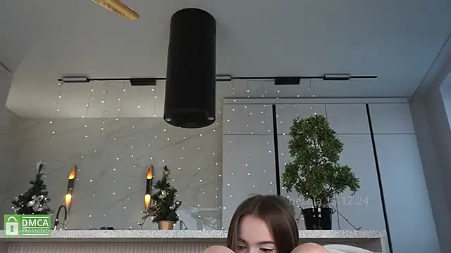 Snapshot of hecola chatting on 12-15-24, 07:35 hecola online show from 12-15-24, 07:35