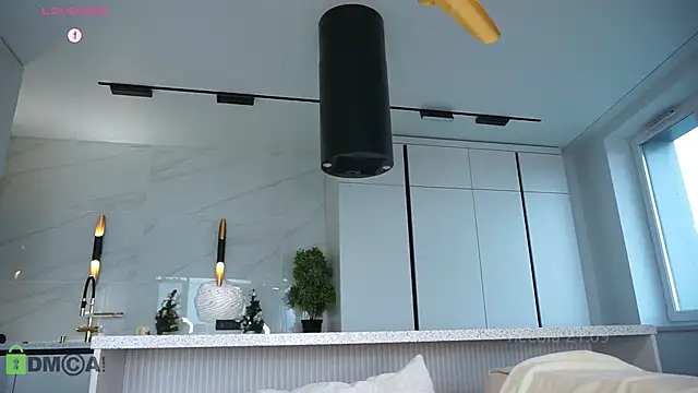 Snapshot of hecola chatting on 09-21-25, 10:17 hecola online show from 09-21-25, 10:17