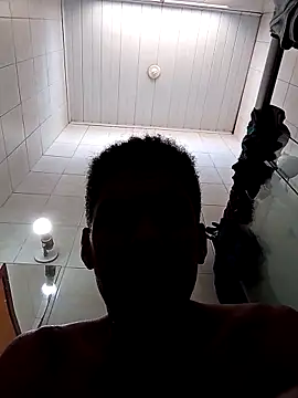 Snapshot of Rdsilva123 chatting on 12-17-25, 01:17 Rdsilva123 online show from 12-17-25, 01:17