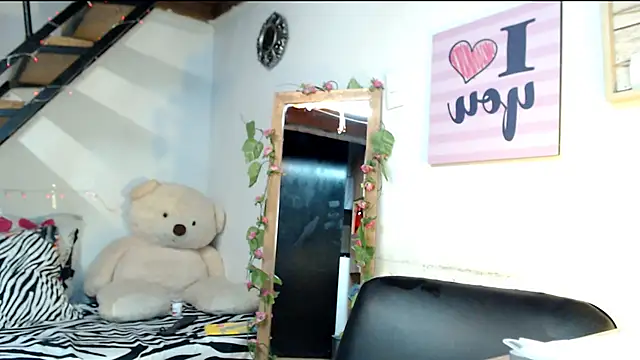 luna sky83 online show from 01-19-25, 02:38