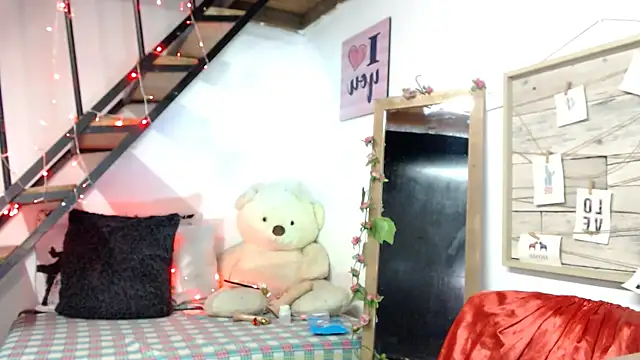 luna sky83 online show from 10-08-25, 05:49