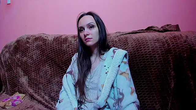 Snapshot of AlmaQueen chatting on 12-07-24, 05:26 AlmaQueen online show from 12-07-24, 05:26