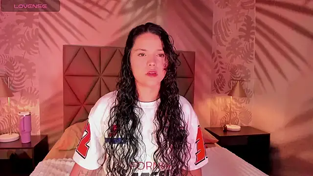 LottiCarter online show from 01-28-25, 03:04