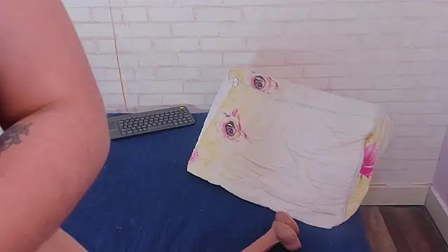 Tiffany mendez online show from 02-01-25, 03:18