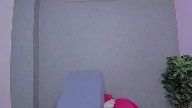 Tiffany mendez online show from 11-18-25, 12:20