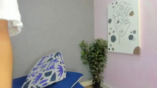 Tiffany mendez online show from 12-14-25, 12:32