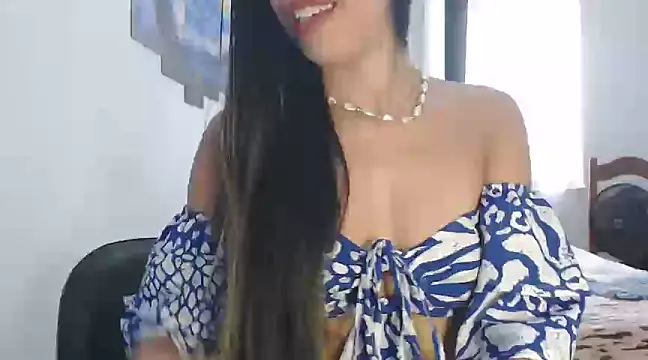 Snapshot of Blanc_Sophie chatting on 01-26-25, 06:48 Blanc Sophie online show from 01-26-25, 06:48