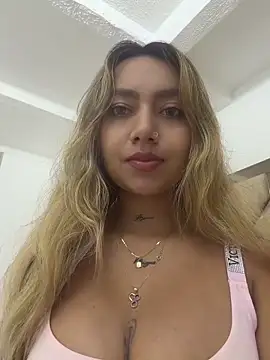 amanda-medrano1 online show from 05-04-26, 02:24