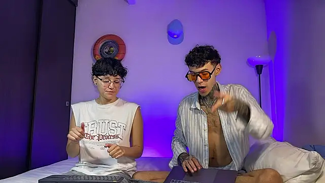 Saturno v online show from 04-28-26, 01:15