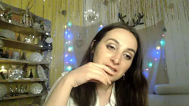 Snapshot of AskMeStandUp chatting on 01-08-26, 10:12 AskMeStandUp online show from 01-08-26, 10:12