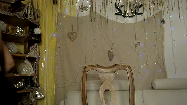 Snapshot of AskMeStandUp chatting on 02-14-26, 10:28 AskMeStandUp online show from 02-14-26, 10:28