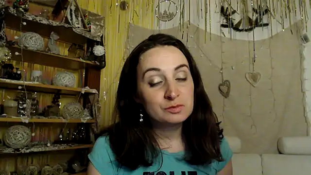 Snapshot of AskMeStandUp chatting on 03-11-26, 07:53 AskMeStandUp online show from 03-11-26, 07:53