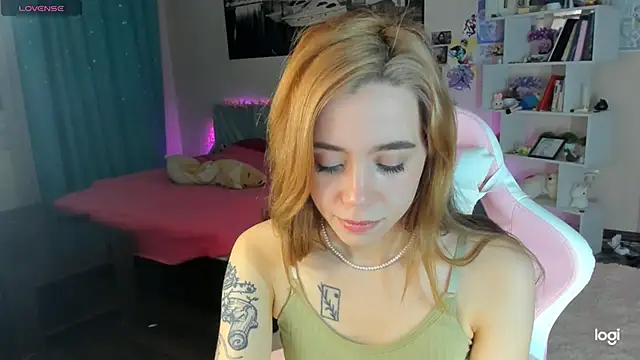 Snapshot of Ramona_Johnson chatting on 02-17-25, 03:47 Ramona Johnson online show from 02-17-25, 03:47