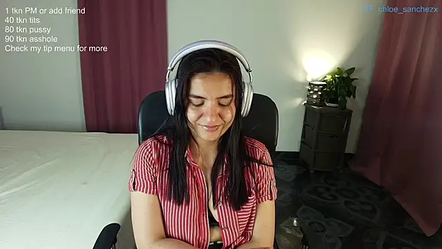 ChloeSanchezx online show from 05-15-26, 06:09