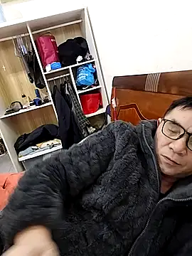 Snapshot of yjw6688 chatting on 03-06-26, 09:50 yjw6688 online show from 03-06-26, 09:50