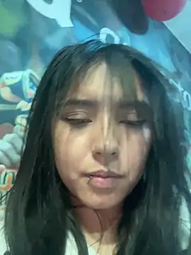 Snapshot of sarah_moon2 chatting on 09-26-25, 01:31 sarah moon2 online show from 09-26-25, 01:31