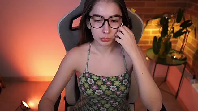 anyacutex online show from 01-19-25, 10:39