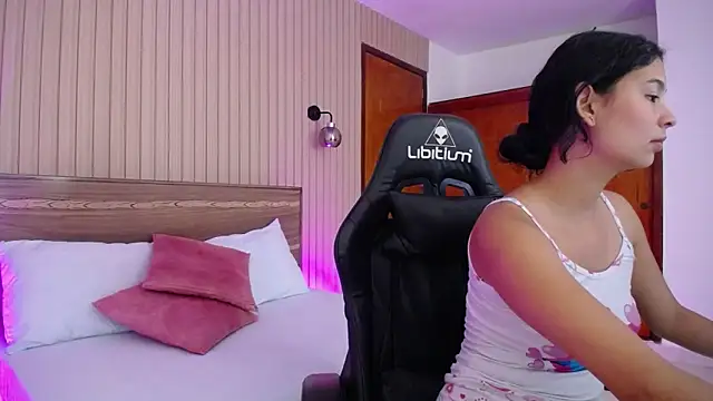 melody flowers online show from 12-17-24, 12:22