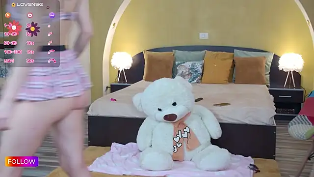 Sarah-Hart online show from 01-17-25, 01:03