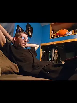 Snapshot of MysteriousFire23 chatting on 03-10-26, 05:07 MysteriousFire23 online show from 03-10-26, 05:07