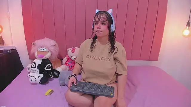 Beckybeaumon online show from 09-26-25, 11:09