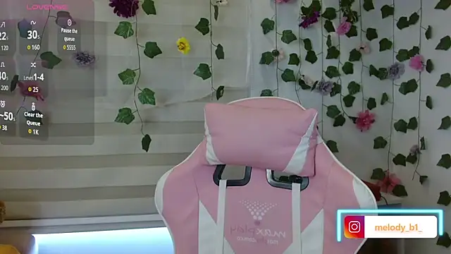 Snapshot of melody_brawns chatting on 09-28-25, 11:48 melody brawns online show from 09-28-25, 11:48