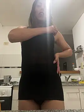 Snapshot of Yerucita chatting on 09-12-25, 03:06 Yerucita online show from 09-12-25, 03:06