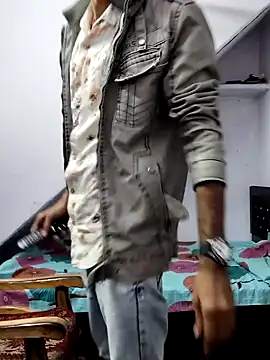 Snapshot of Habibi_big_b chatting on 12-26-24, 08:28 Habibi big b online show from 12-26-24, 08:28