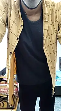 Snapshot of Habibi_big_b chatting on 12-29-24, 04:16 Habibi big b online show from 12-29-24, 04:16