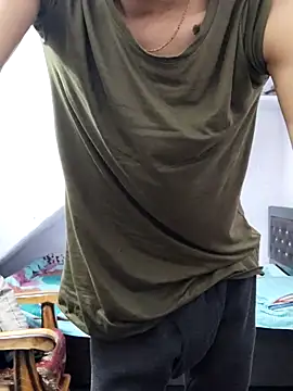 Snapshot of Habibi_big_b chatting on 01-13-25, 04:30 Habibi big b online show from 01-13-25, 04:30