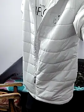 Snapshot of Habibi_big_b chatting on 01-19-25, 05:39 Habibi big b online show from 01-19-25, 05:39