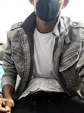 Snapshot of Habibi_big_b chatting on 02-08-25, 04:57 Habibi big b online show from 02-08-25, 04:57