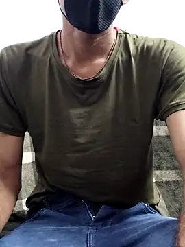 Snapshot of Habibi_big_b chatting on 02-13-25, 06:27 Habibi big b online show from 02-13-25, 06:27